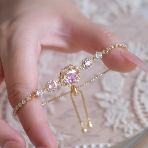 Geometric Square Pull-Out Bracelet