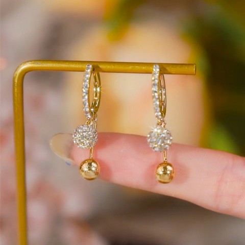 Zirconia spherical diamond earrings