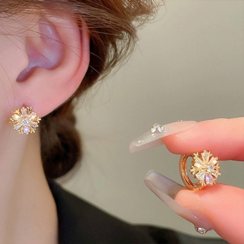 Snowflake Zircon Earrings and Necklace Set