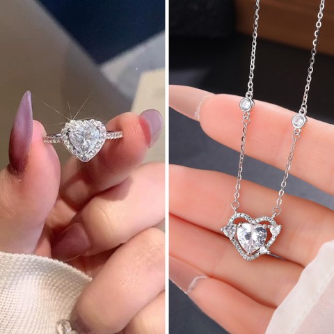 Sugar cube starry heart ring