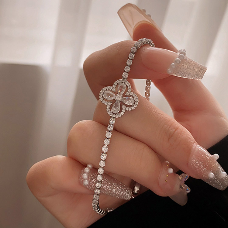 Moissanite Four Leaf Clover Bracelet - Free gift box. GRA certified