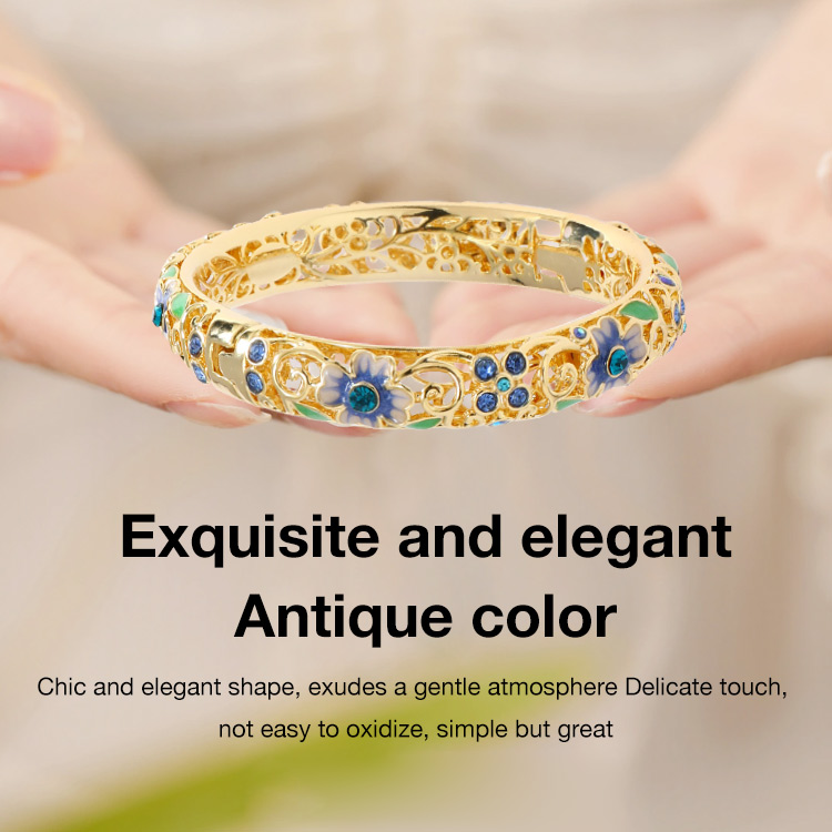 8.8 Super Promotion - 18K Gold Four-Leaf Clover Bracelet - Brings good luck. Free jewelry box