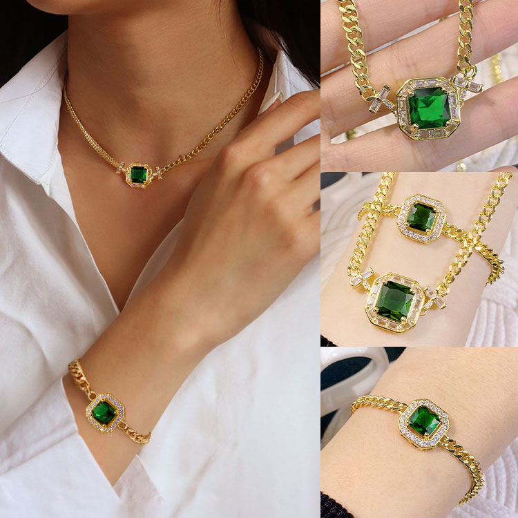 Embrace timeless elegance - Vintage Green Diamond Jewelry - Free jewelry box